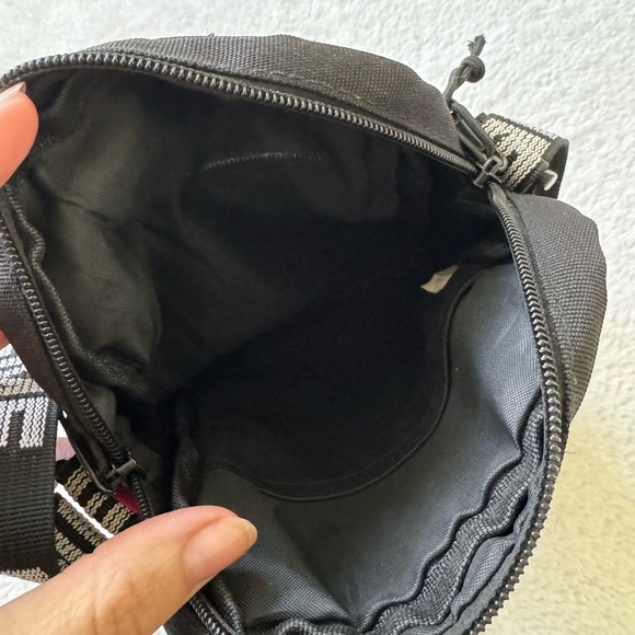 Supreme Black Belt Bag with Logo Strap - Picture 7 of 8